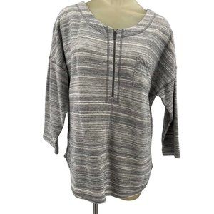 Tommy Bahama women’s gray striped sweatshirt top 1/2  zip Size XL 3/4 Sleeve